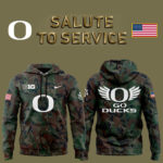 Oregon Ducks Camo 2024 Salute to Service Club Fleece Pullover Hoodie