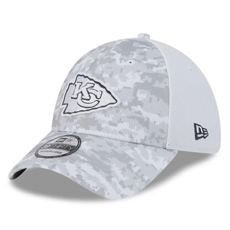 Kansas City Chiefs Arctic Camo 2024 Salute to Service Hoodie - Image 4