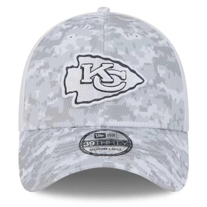 Kansas City Chiefs Arctic Camo 2024 Salute to Service Hoodie - Image 5